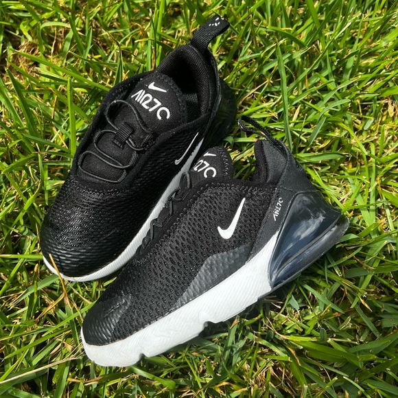 CLEAN Nike Air Max 270 size 10c Toddler Shoes Black White - Picture 1 of 7
